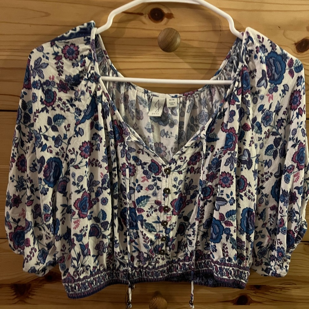 Floral Blue and White Women's Top